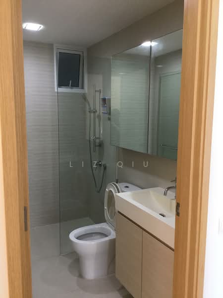The Tampines Trilliant, 33 Tampines Central 7, 3 Bedrooms, 1,130 sqft, Executive Condominium For Rent, by Liz Qiu, 500085028 - Bathroom - PropertyGuru.com.sg