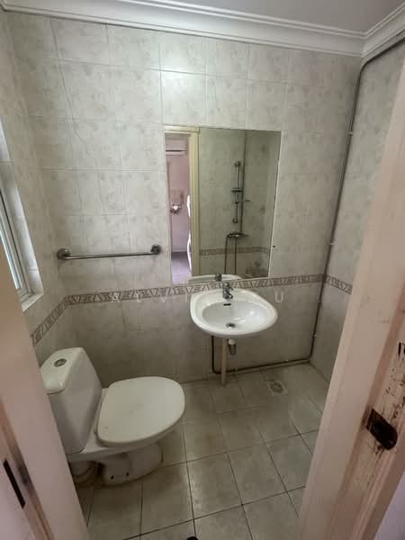 Springside Avenue Semi-Detached House For Sale at S$ 5,800,000 | PropertyGuru Singapore - Bathroom