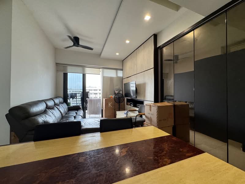 Coco Palms, 21 Pasir Ris Grove, 3 Bedrooms, 904 sqft, Condominium For Rent, by Mak G Y, 500085040 - Living Room - PropertyGuru.com.sg