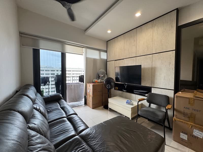 Coco Palms, 21 Pasir Ris Grove, 3 Bedrooms, 904 sqft, Condominium For Rent, by Mak G Y, 500085040 - Living Room - PropertyGuru.com.sg