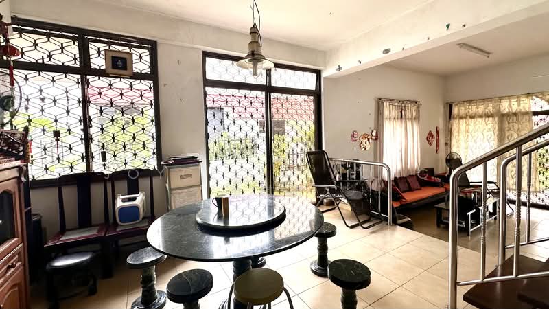 Sunrise Villa Corner Terrace For Sale at S$ 4,240,000 | PropertyGuru Singapore - Living Room