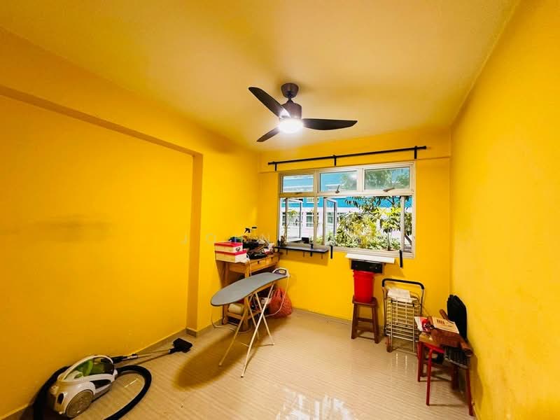 502A Yishun Street 51 HDB Flat For Sale at S$ 600,000 | PropertyGuru Singapore - Interior
