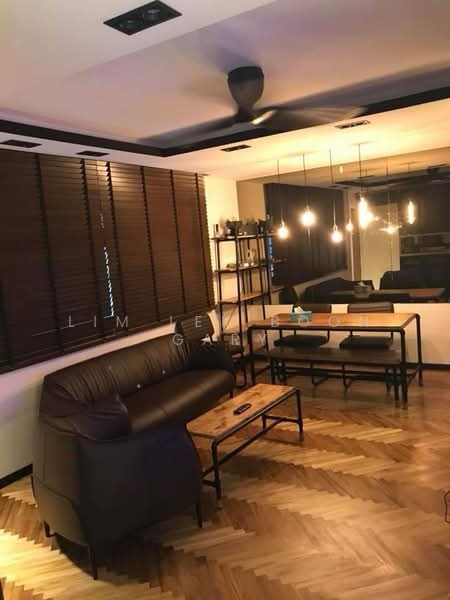 650B Jurong West Street 61 HDB Flat For Sale at S$ 630,000 | PropertyGuru Singapore - Living Room