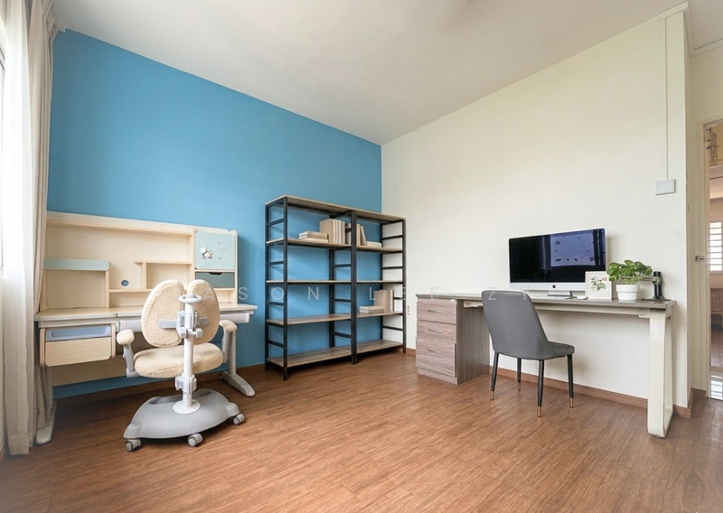 757 Yishun Street 72 HDB Flat For Sale at S$ 700,000 | PropertyGuru Singapore - Bedroom 3