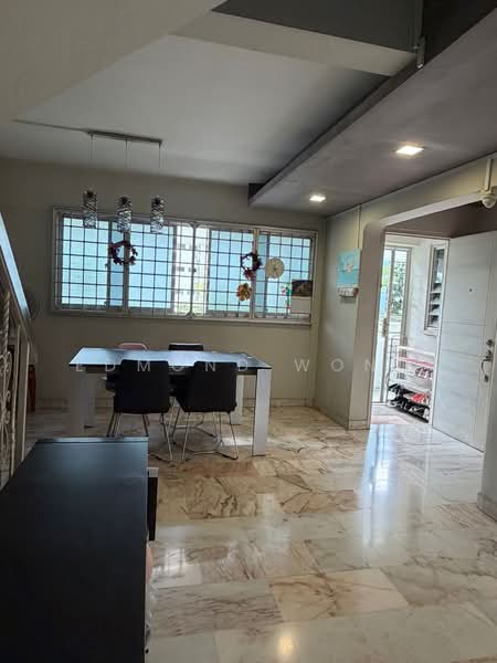 201 Clementi Avenue 6 HDB Flat For Sale at S$ 1,280,000 | PropertyGuru Singapore - Dining Room