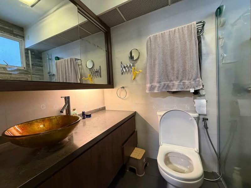 2A Upper Boon Keng Road HDB Flat For Sale at S$ 995,000 | PropertyGuru Singapore - Master Bathroom