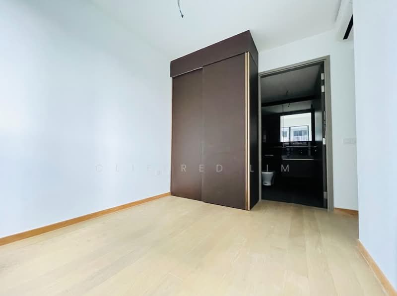 The Florence Residences Condominium For Sale at S$ 1,250,000 | PropertyGuru Singapore - Bedroom