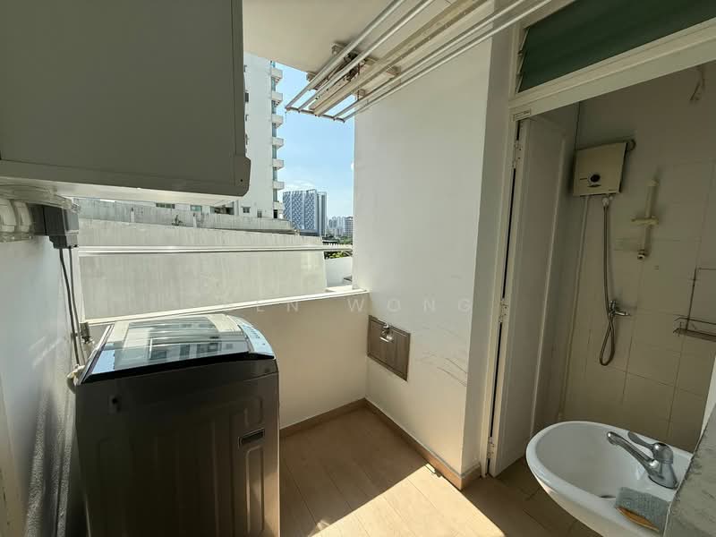 Apleton View, 71 Sinaran Drive, 3 Bedrooms, 1,227 sqft, Apartment For Rent, by Ben Wong, 500085107 - Balcony - PropertyGuru.com.sg