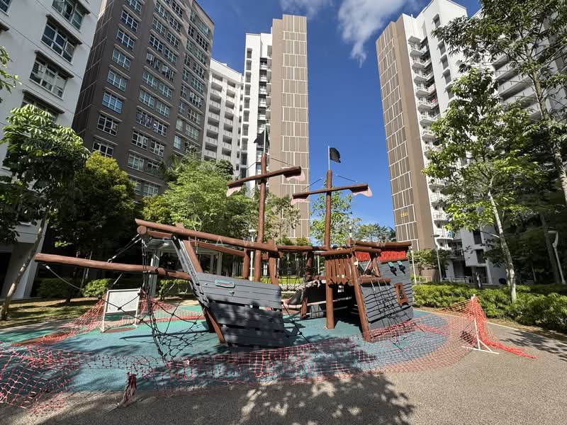 126D Canberra Street HDB Flat For Sale at S$ 750,000 | PropertyGuru Singapore - Playground