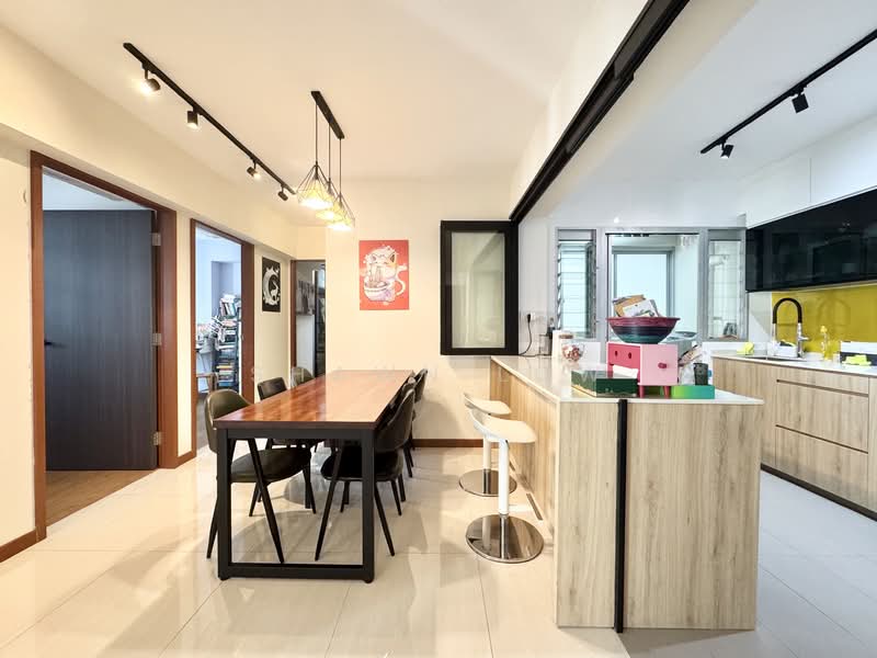 126D Canberra Street HDB Flat For Sale at S$ 750,000 | PropertyGuru Singapore - Dining Room