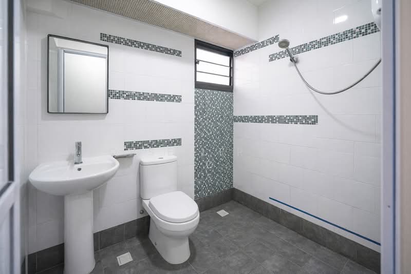 258C Punggol Field HDB Flat For Sale at S$ 650,000 | PropertyGuru Singapore - Bathroom