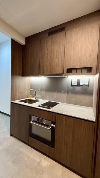 Midtown Modern Condominium For Sale at S$ 1,480,000 | PropertyGuru Singapore - Kitchen