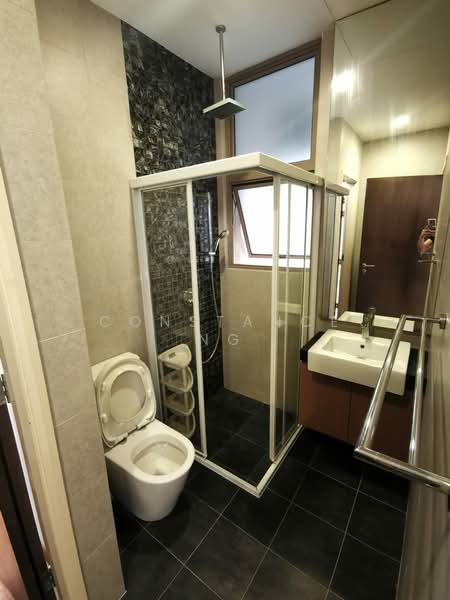 The Serennia Condominium For Sale at S$ 1,100,000 | PropertyGuru Singapore - Bathroom