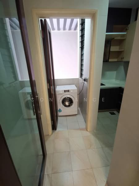 The Serennia Condominium For Sale at S$ 1,100,000 | PropertyGuru Singapore - Kitchen