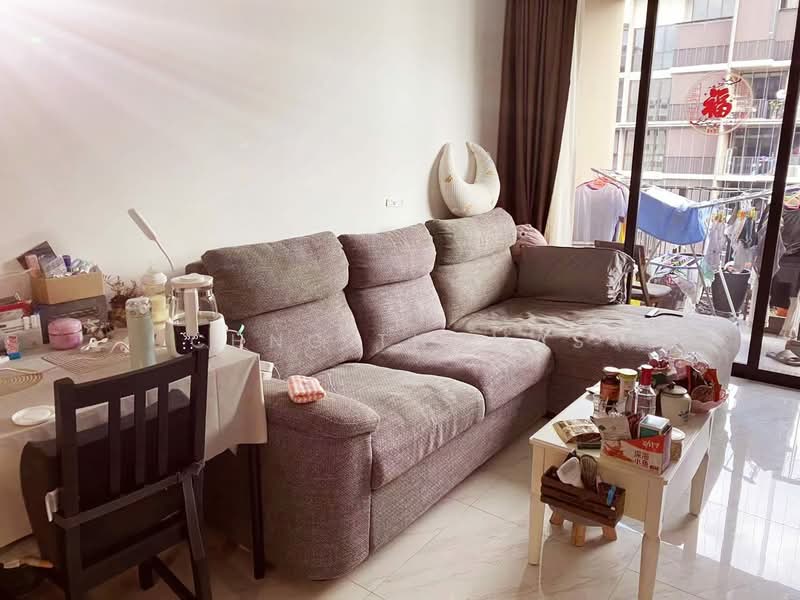 Le Quest Condominium For Sale at S$ 1,280,000 | PropertyGuru Singapore - Living Room