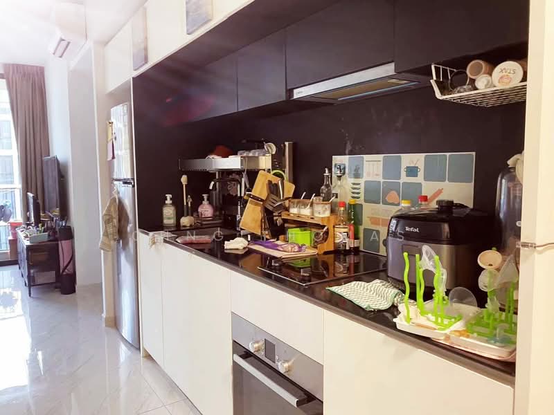 Le Quest Condominium For Sale at S$ 1,280,000 | PropertyGuru Singapore - Kitchen