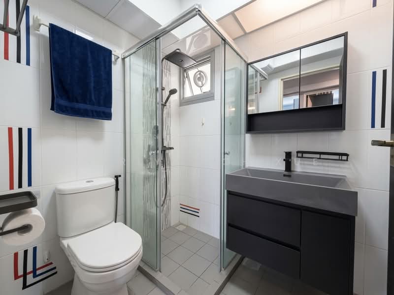 95 Henderson Road HDB Flat For Sale at S$ 1,050,000 | PropertyGuru Singapore - Common Bathroom