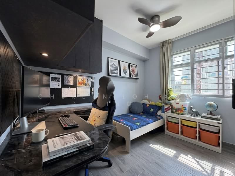 95 Henderson Road HDB Flat For Sale at S$ 1,050,000 | PropertyGuru Singapore - Common Room 1