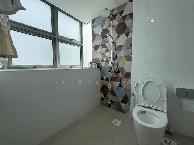 Tanamera Crest Condominium For Sale at S$ 1,250,000 | PropertyGuru Singapore - Bathroom