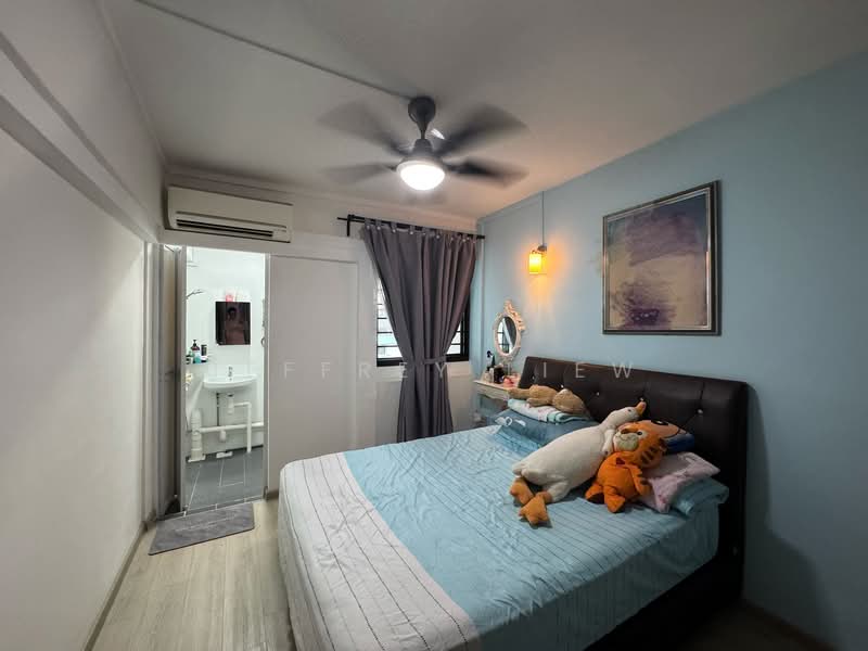 156 Ang Mo Kio Avenue 4, 156 Ang Mo Kio Avenue 4, 2 Bedrooms, 732 sqft, HDB Flat For Sale, by Jeffrey Liew, 500085152 - Bedroom - PropertyGuru.com.sg