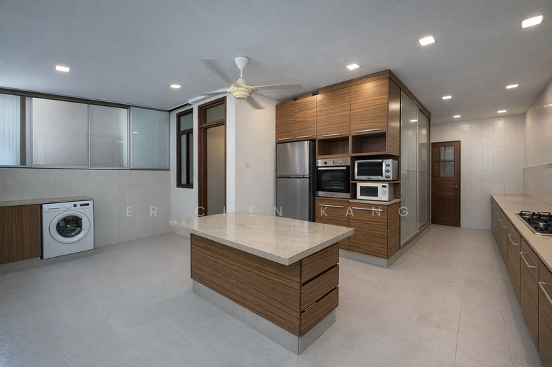 The Riverina Terraced House For Sale at S$ 2,900,000 | PropertyGuru Singapore - Dry Kitchen
