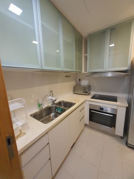 One Oxley Rise, 1 Oxley Rise, 1 Bedroom, 754 sqft, Apartment For Rent, by REBECCA, 500085177 - Kitchen - PropertyGuru.com.sg