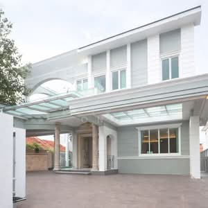 For Sale - Frankel Estate