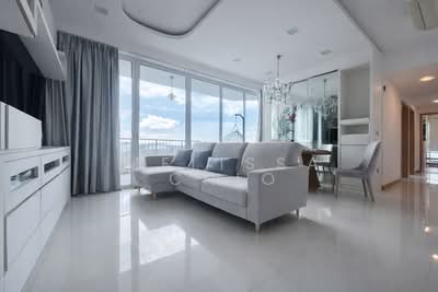 For Sale - Tree House