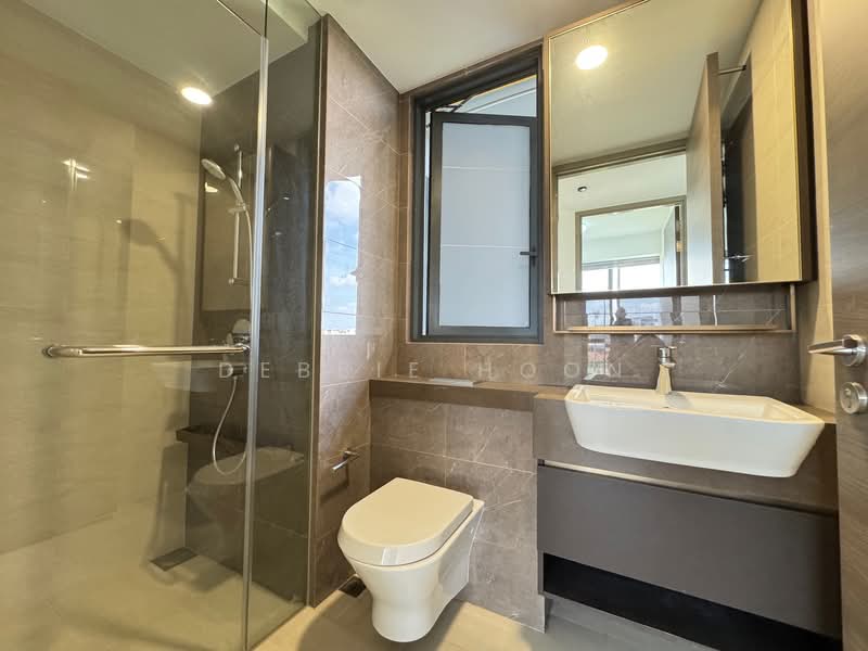 The Florence Residences, 97 Hougang Avenue 2, 3 Bedrooms, 936 sqft, Condominium For Rent, by Debbie Hoon, 500085197 - Bathroom - PropertyGuru.com.sg