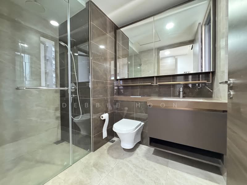 The Florence Residences, 97 Hougang Avenue 2, 3 Bedrooms, 936 sqft, Condominium For Rent, by Debbie Hoon, 500085197 - Bathroom - PropertyGuru.com.sg