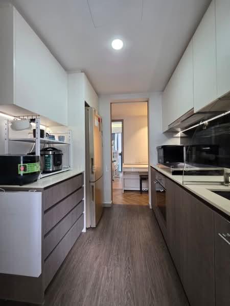 The Criterion Executive Condominium For Sale at S$ 1,600,000 | PropertyGuru Singapore - Kitchen