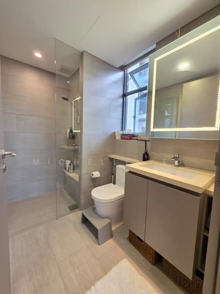The Criterion Executive Condominium For Sale at S$ 1,600,000 | PropertyGuru Singapore - Master Bedroom Bathroom