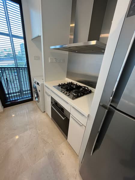 Trilight Condominium For Sale at S$ 2,700,000 | PropertyGuru Singapore - Kitchen