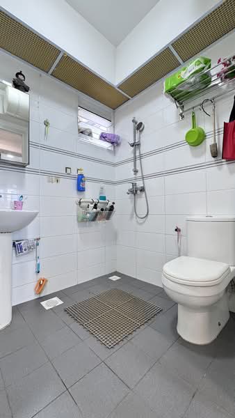 8C Upper Boon Keng Road HDB Flat For Sale at S$ 1,499,999 | PropertyGuru Singapore - Bathroom
