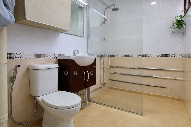 926 Tampines Street 91, 926 Tampines Street 91, 3 Bedrooms, 1,173 sqft, HDB Flat For Sale, by Evon Chiang, 500085205 - Bathroom - PropertyGuru.com.sg