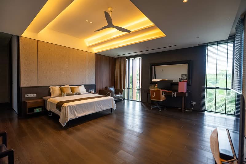 ⭐ 1 MIL UNDER VALUATION! FREEHOLD DESIGNER BUNGALOW Detached House For Sale at S$ 12,488,000 | PropertyGuru Singapore - Bedroom
