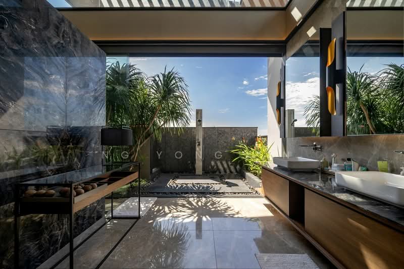 ⭐ 1 MIL UNDER VALUATION! FREEHOLD DESIGNER BUNGALOW Detached House For Sale at S$ 12,488,000 | PropertyGuru Singapore - Bathroom