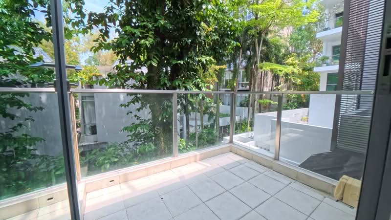 Verdure @ Holland Park Cluster House For Sale at S$ 4,800,000 | PropertyGuru Singapore - Master Balcony