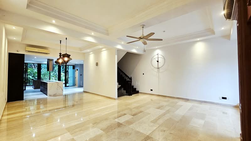 🌟Reno 3 Sty+B, 999yrs Inter-Terr 5BR+5B Greenery View, walk to Korean/ Holland/ Swiss Int'l Schs! Terraced House For Sale at S$ 5,600,000 | PropertyGuru Singapore - Living Room