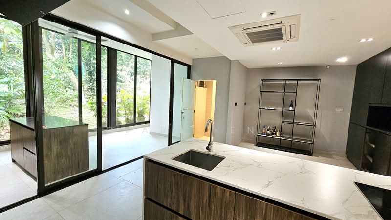 🌟Reno 3 Sty+B, 999yrs Inter-Terr 5BR+5B Greenery View, walk to Korean/ Holland/ Swiss Int'l Schs! Terraced House For Sale at S$ 5,600,000 | PropertyGuru Singapore - Kitchen