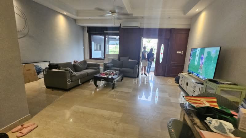 🌟Reno 3 Sty+B, 999yrs Inter-Terr 5BR+5B Greenery View, walk to Korean/ Holland/ Swiss Int'l Schs! Terraced House For Sale at S$ 5,600,000 | PropertyGuru Singapore - Living Room
