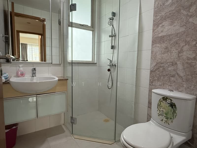 Sunglade, 1 Serangoon Avenue 2, 2 Bedrooms, 1,030 sqft, Condominium For Rent, by WT Hoe, 500085223 - Bathroom - PropertyGuru.com.sg