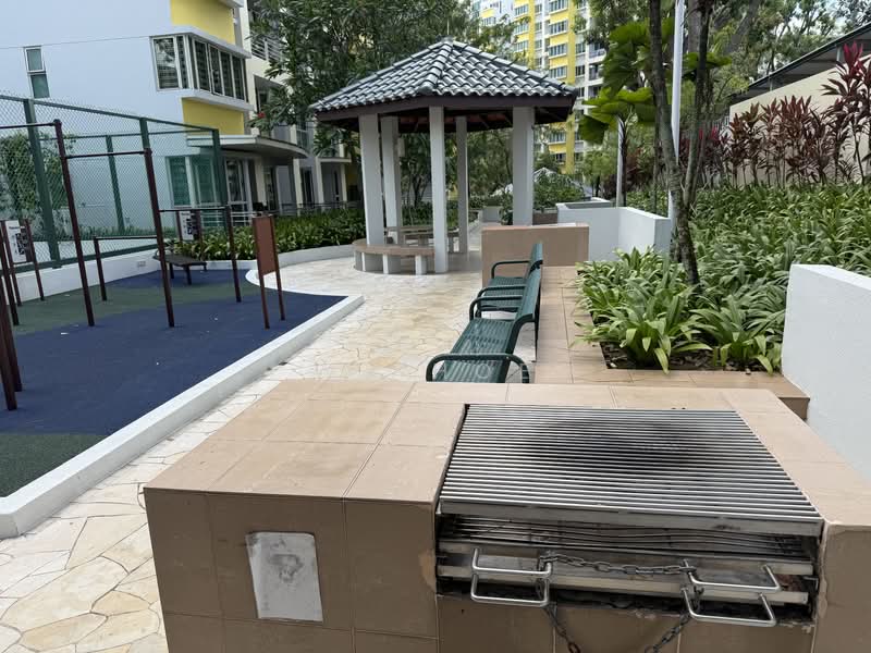 Sunglade, 1 Serangoon Avenue 2, 2 Bedrooms, 1,030 sqft, Condominium For Rent, by WT Hoe, 500085223 - Exterior - PropertyGuru.com.sg