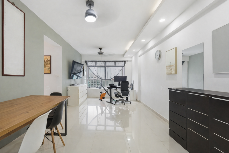 416A Fernvale Link HDB Flat For Sale at S$ 680,000 | PropertyGuru Singapore - Living Room