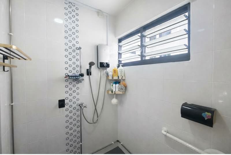 112 Bukit Batok West Avenue 6, 112 Bukit Batok West Avenue 6, 3 Bedrooms, 1,119 sqft, HDB Flat For Rent, by A O, 500085229 - Bathroom - PropertyGuru.com.sg