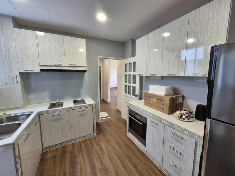 Kim Sia Court, 1 Jalan Jintan, 3 Bedrooms, 1,066 sqft, Apartment For Rent, by Alex Tang 陳拁燐, 500085233 - Kitchen - PropertyGuru.com.sg