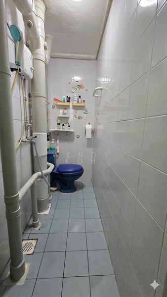 81 Commonwealth Close HDB Flat For Sale at S$ 370,000 | PropertyGuru Singapore - Bathroom