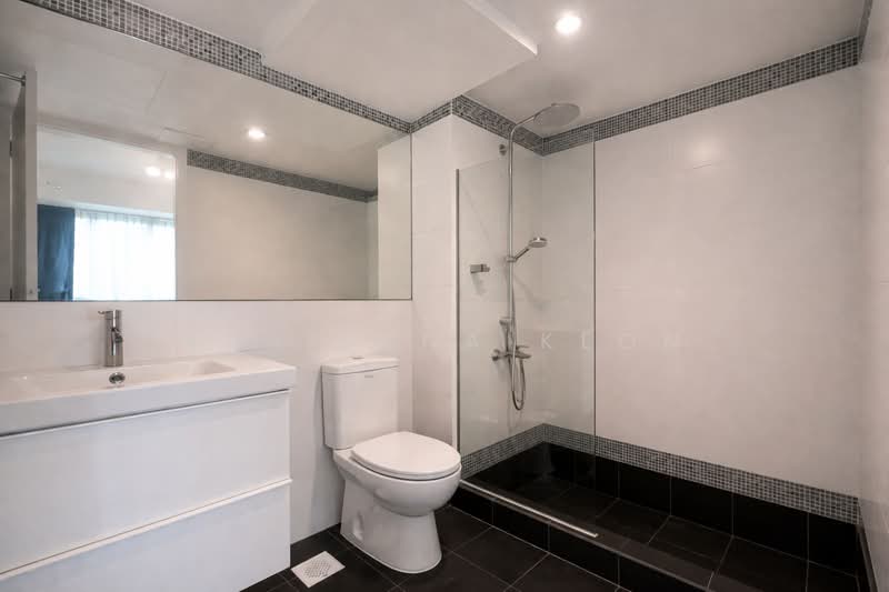 Parc Sophia Apartment For Sale at S$ 1,150,000 | PropertyGuru Singapore - Bathroom