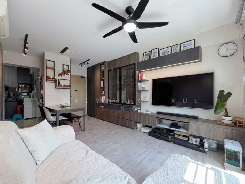 95A Henderson Road HDB Flat For Sale at S$ 1,050,000 | PropertyGuru Singapore - Living Room