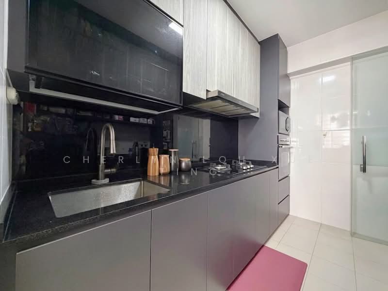 95A Henderson Road HDB Flat For Sale at S$ 1,050,000 | PropertyGuru Singapore - Kitchen